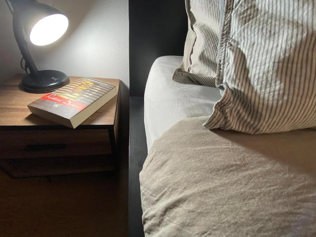 Cozy Apt In Mangalem21 Wifi/Ac/Netflix Apartment Tirana Albania