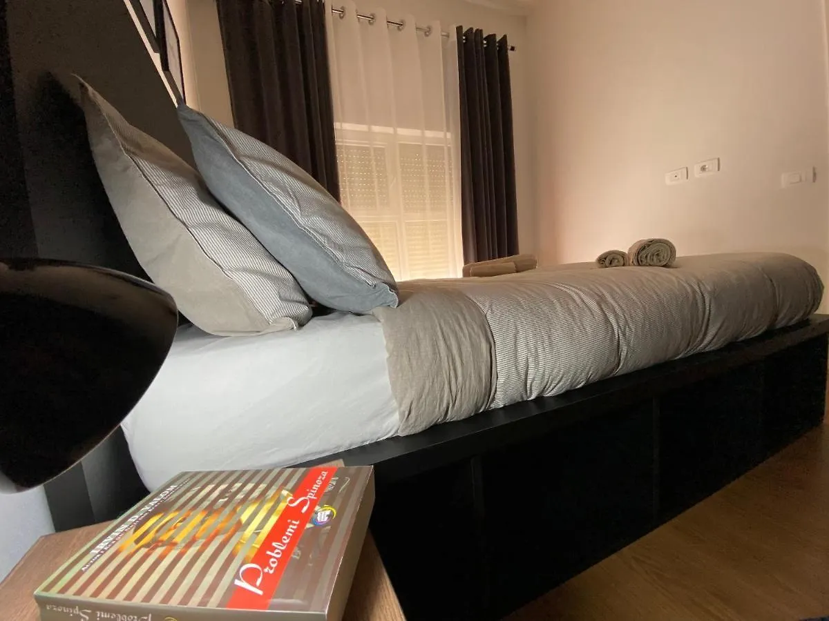 Cozy Apt In Mangalem21 Wifi/Ac/Netflix Apartment Tirana